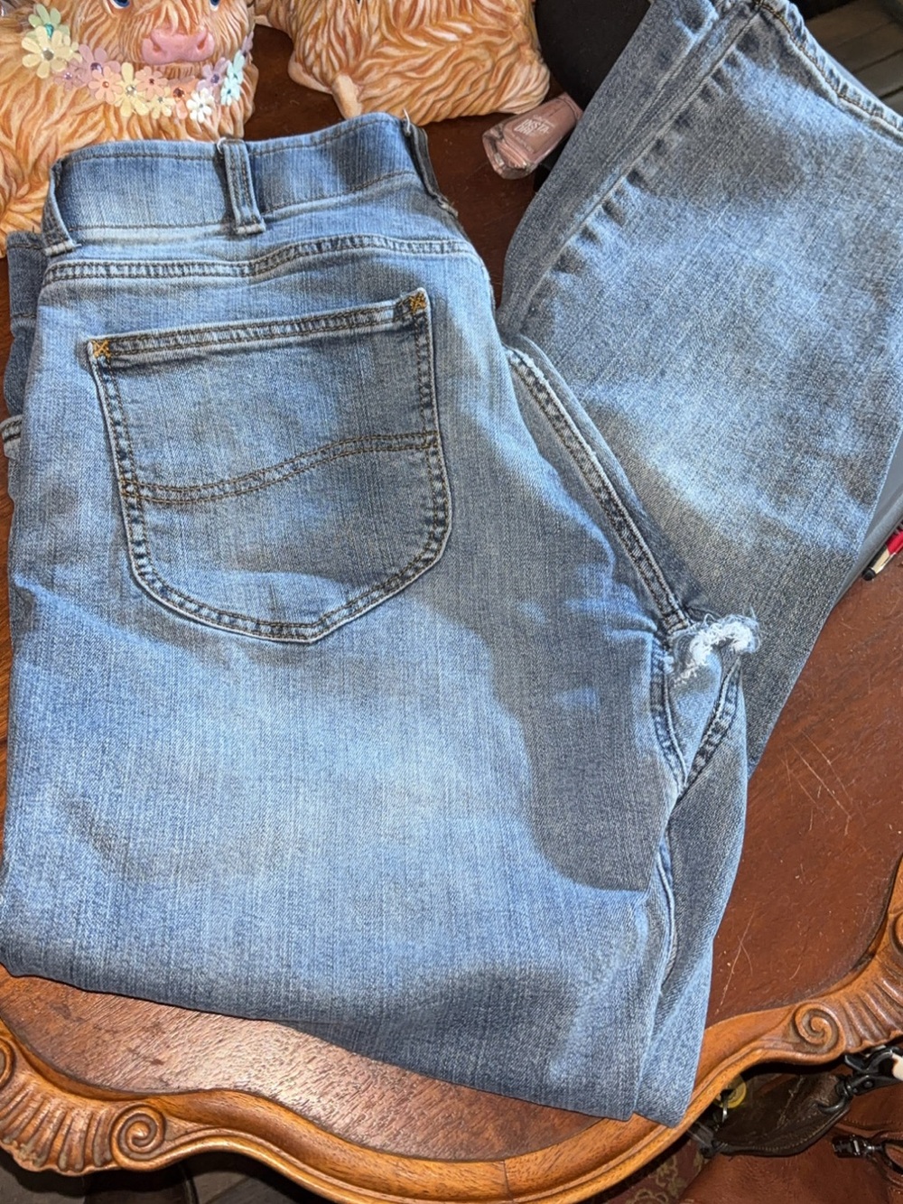 Classic Light Blue men’s Jeans - Comfortable Everyday Denim 34x34 straight leg